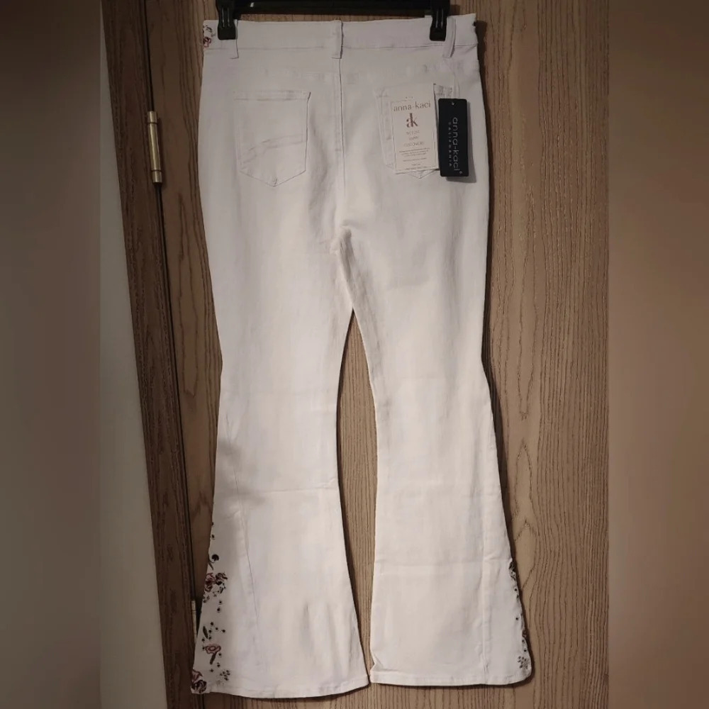 Anna-Kaci Floral Daisy Embroidered Mid Rise Bell Bottom Flare Jeans Sz XL (NWT) - Picture 5 of 14